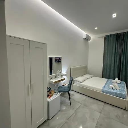 Barbaro & Couette-café Naples